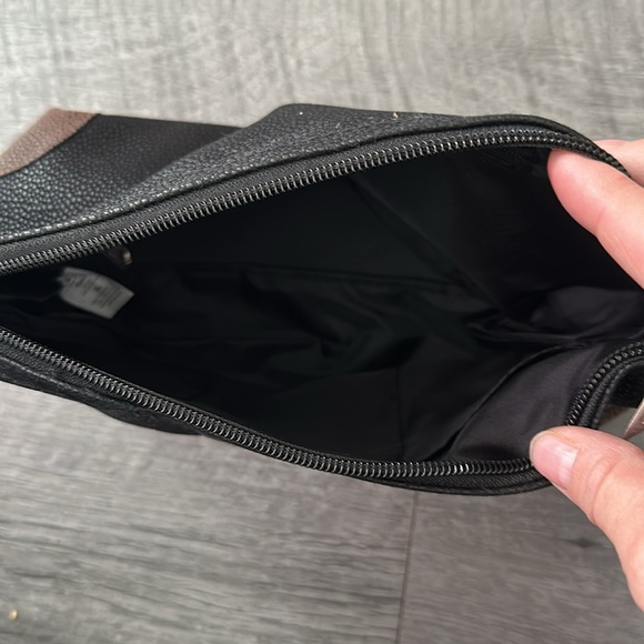 NWT MANSCAPED® The Shed Men’s Toiletries Bag - Picture 2 of 2